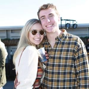 Meet your Posher, Sam